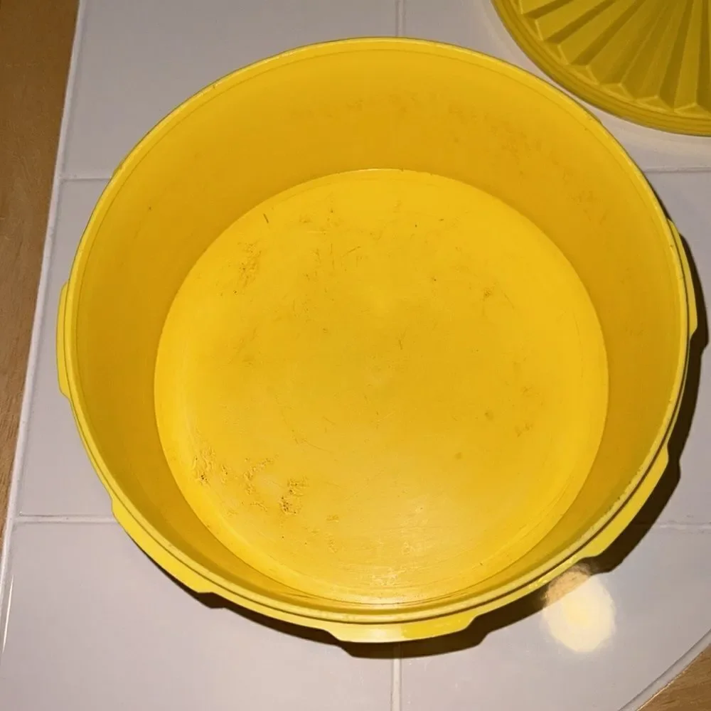 Vintage Tupperware Servalier Cannister Made in USA